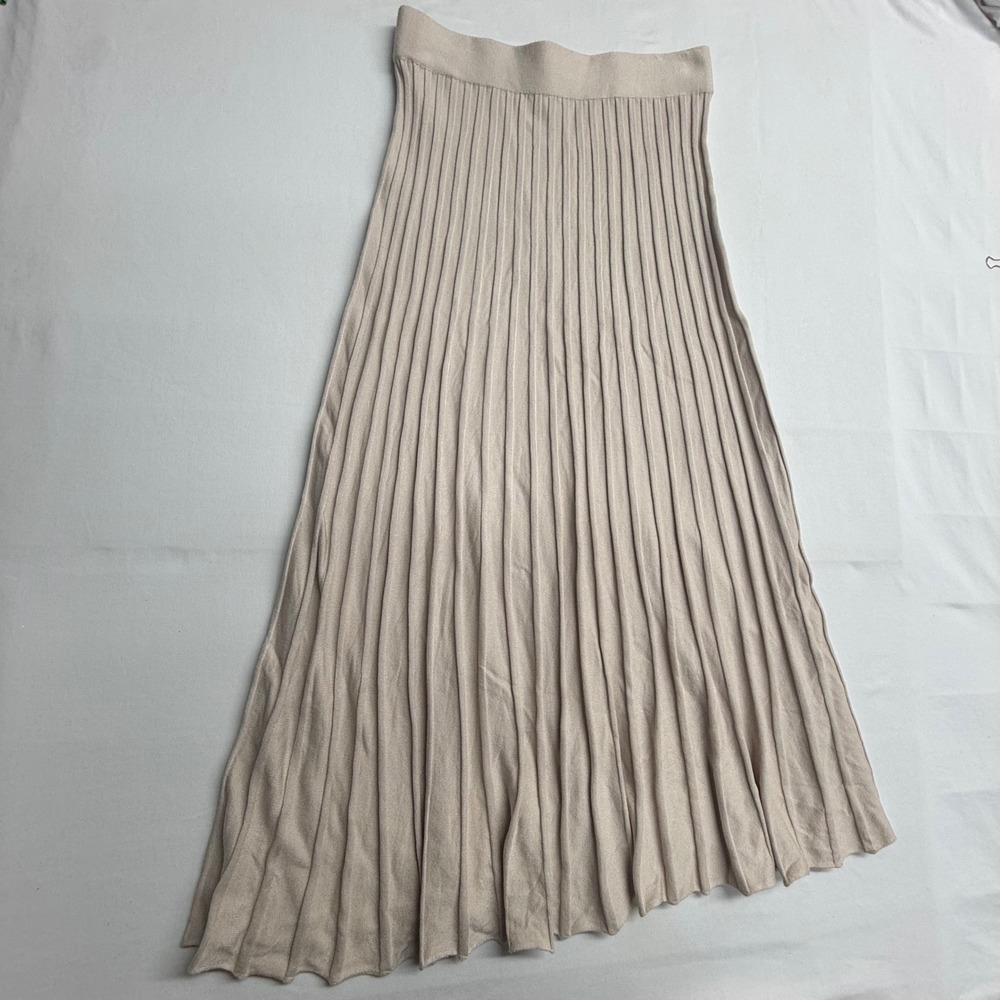 Milano Womens M Beige Ribbed Knit‎ Pleated Midi Skirt Stretch Pull On - Picture 6 of 11